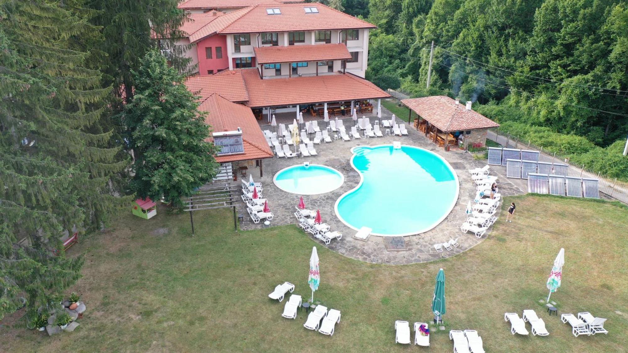 Vidima Apartment Hotel Apriltsi  Bagian luar foto